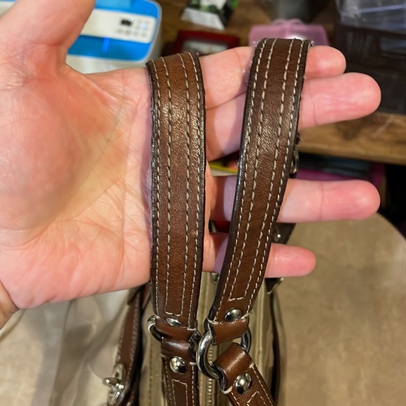 Signature C Tan & Brown Sateen Leather Coach Purse 🤎 - Picture 8 of 16